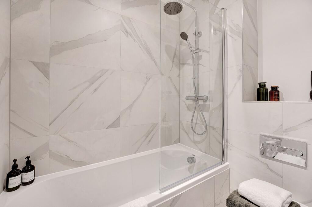 Additional image 28 of Bay Tree House, North Road, CT21