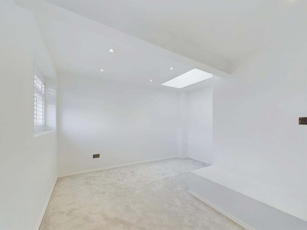 Additional image 13 of Coombfield Drive, Dartford, Kent, DA2