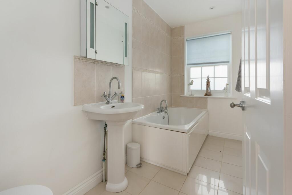 Additional image 5 of Island Wall, Whitstable, CT5