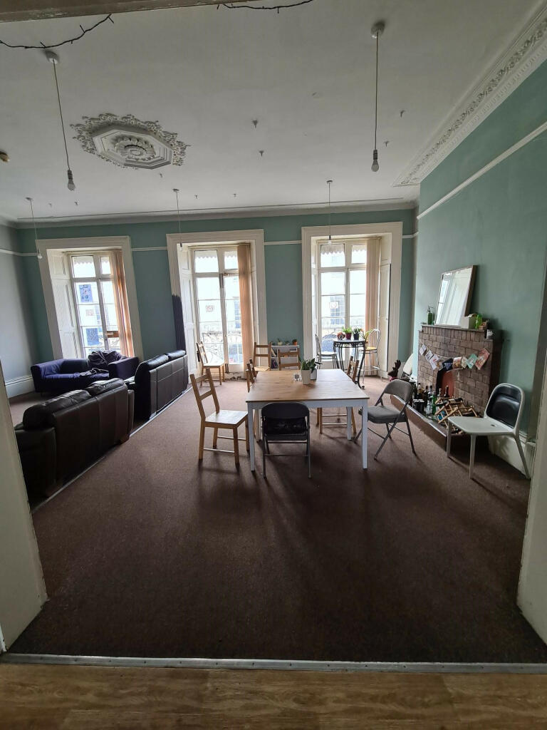 Additional image 4 of Parade, Leamington Spa, Warwickshire, CV32