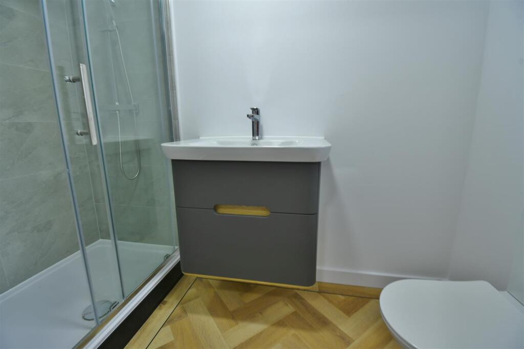 Additional image 4 of St. Nicholas Road, Radford Semele, Leamington Spa