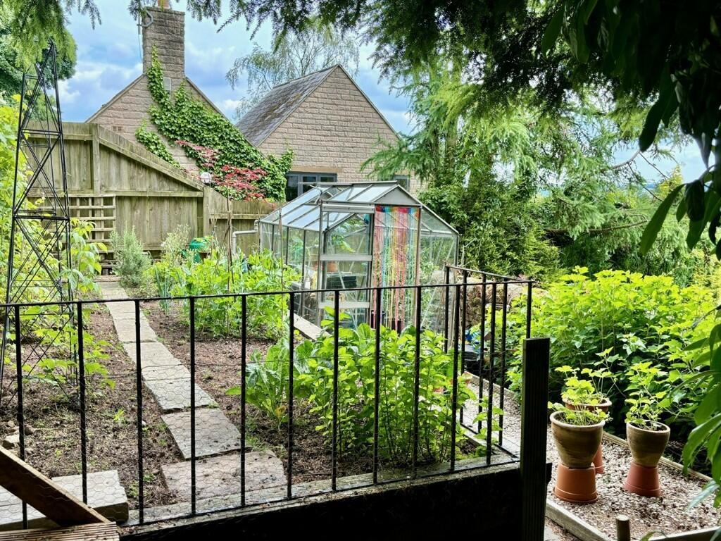 Additional image 26 of Lea Shaw, DE4