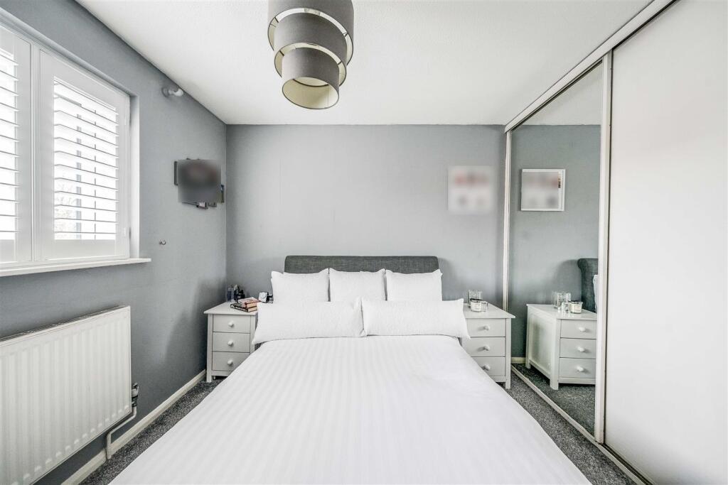 Additional image 14 of Woodfall Drive, Crayford