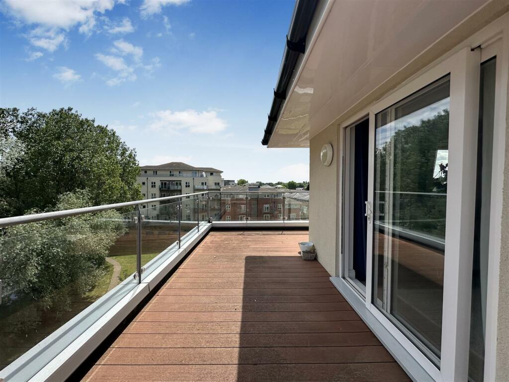 Additional image 38 of Andrews Close, Warwick