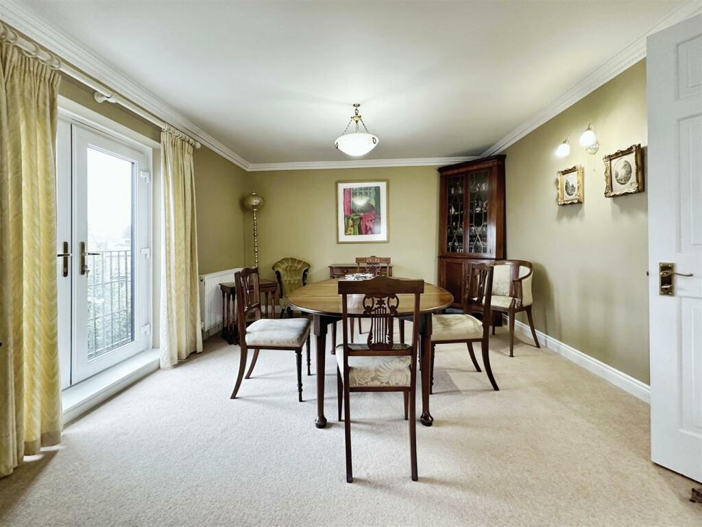 Additional image 36 of Russell Terrace, Leamington Spa