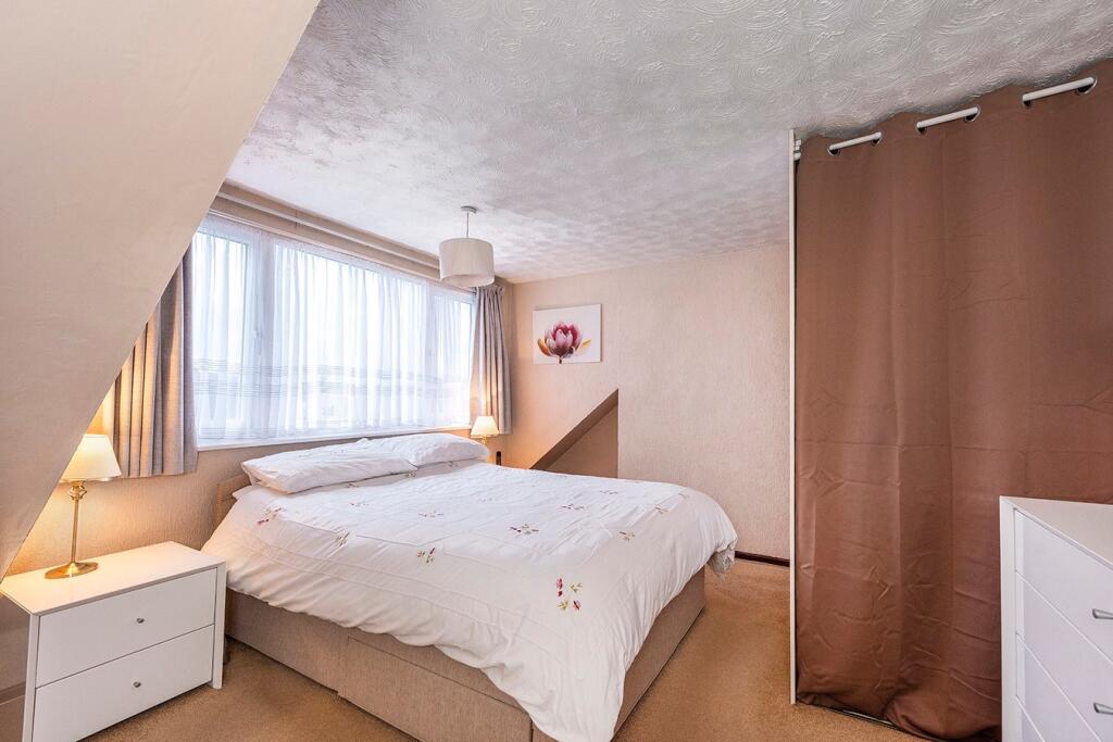 Additional image 5 of Harding Road, Bexleyheath, DA7