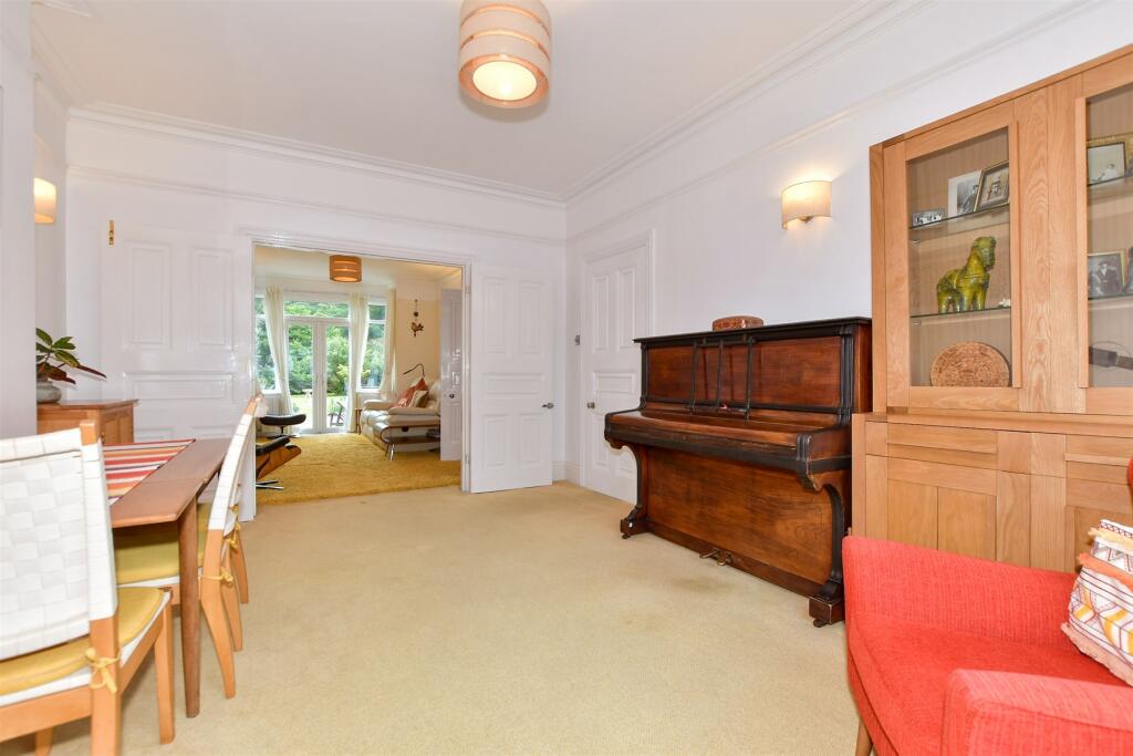 Additional image 7 of Earlsfield Road, Hythe, Kent