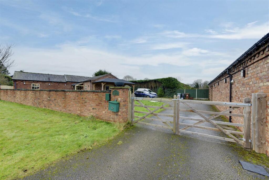 Additional image 22 of Bluebell Cottage, Off Macclesfield Road, Holmes Chapel
