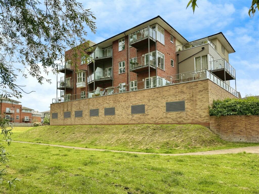 Additional image 22 of Andrews Close, Warwick