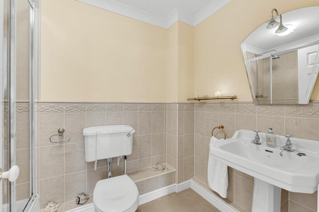 Additional image 30 of Spacious, 5 Bedroom home near the Whitegate Way