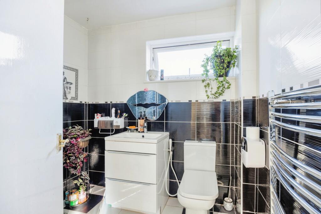 Additional image 14 of Strachan Avenue, Broughty Ferry, Dundee, Angus, DD5