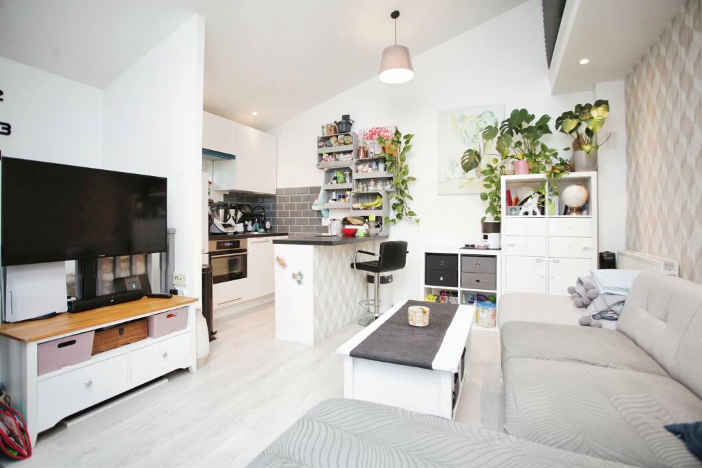 Additional image 8 of Follager Road, RUGBY