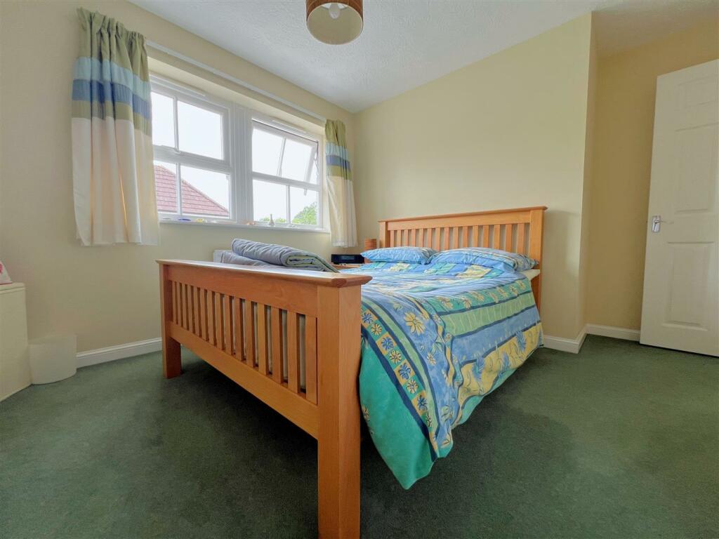 Additional image 21 of Robins Grove, Warwick