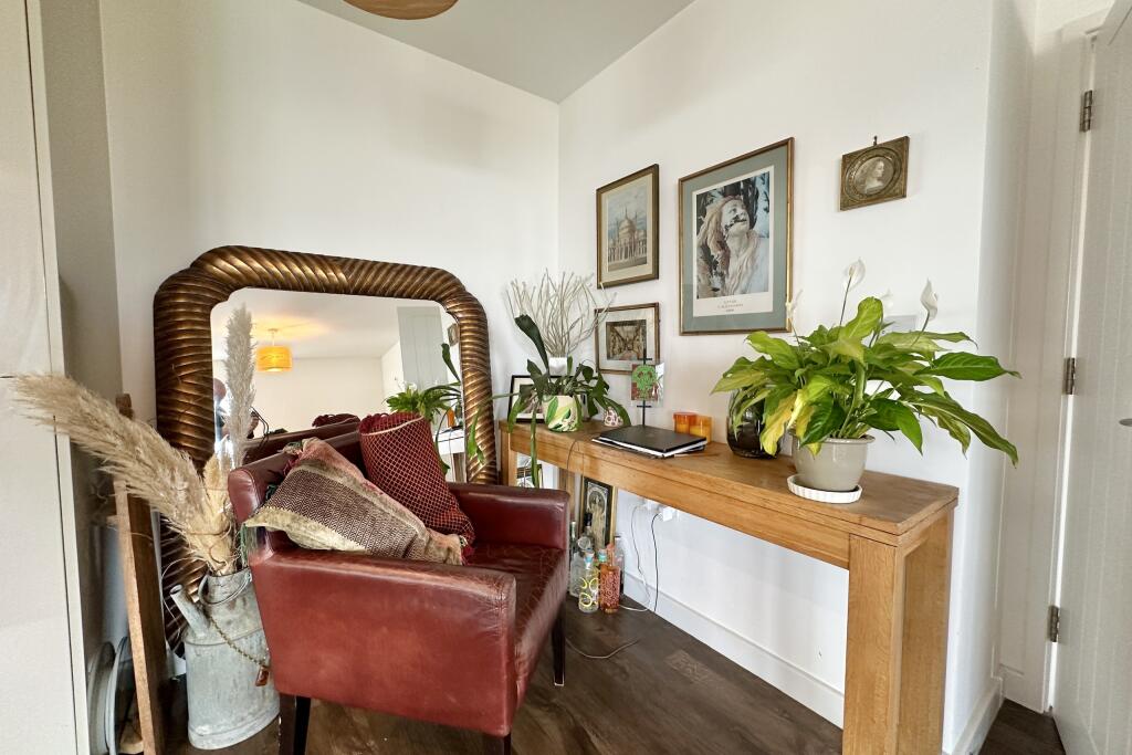 Additional image 10 of Drift, Fishermans Beach, Hythe, Kent