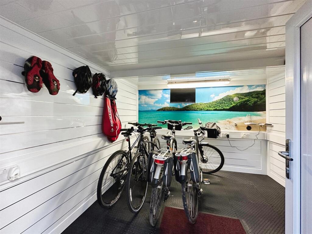 Additional image 16 of Westhill Road, Blackdown, Leamington Spa