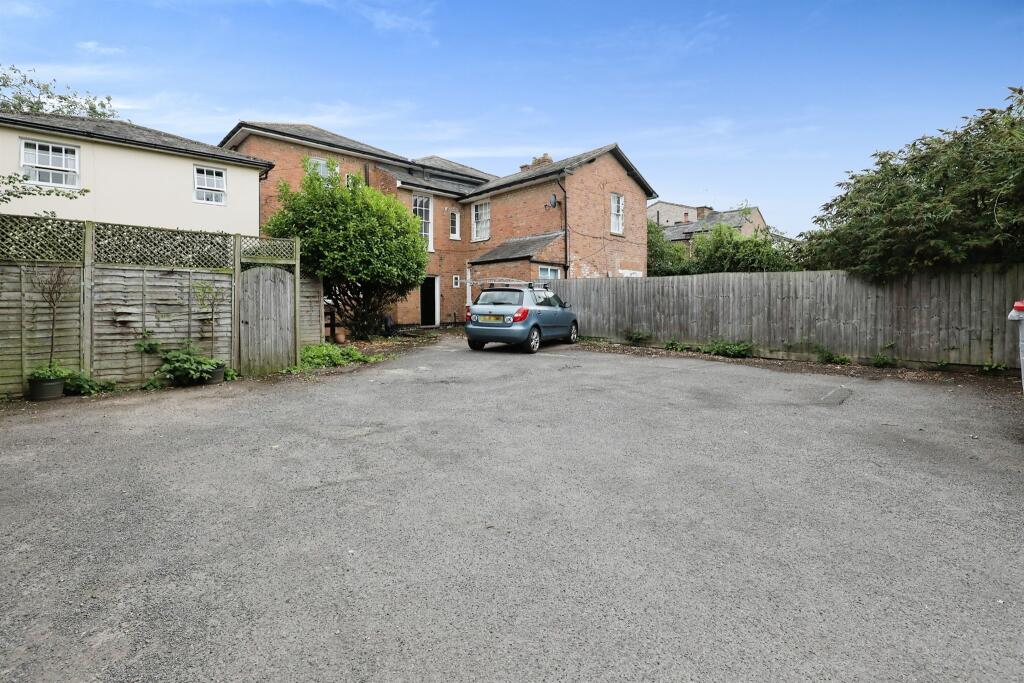 Additional image 9 of Russell Terrace, Leamington Spa