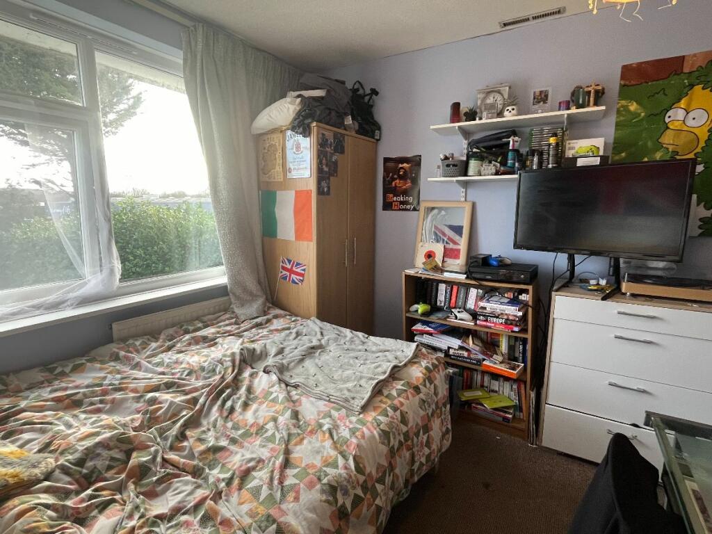 Additional image 5 of 6 Bed Student Home - 32 Kemsing Gardens