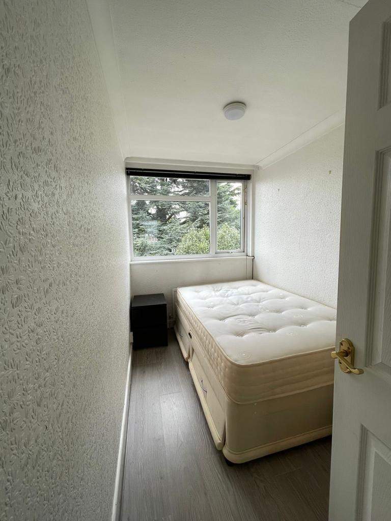 Additional image 8 of Vernon Close, Leamington Spa, Warwickshire, CV32