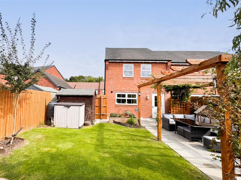Additional image 19 of Meadow Drive, Long Itchington, Southam