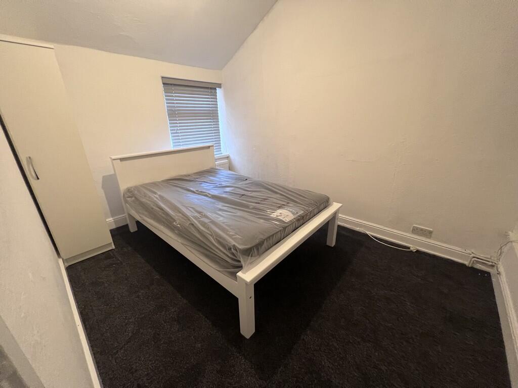 Additional image 8 of Henry Street, Kenilworth