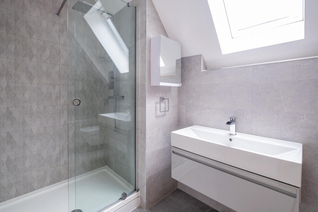 Additional image 16 of Guys Cliffe Avenue, Leamington Spa, CV32