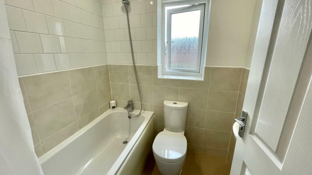 Additional image 8 of Blenheim Road, Stratford-upon-Avon