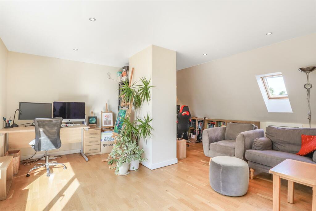 Additional image 21 of Dudley Road, Kenilworth