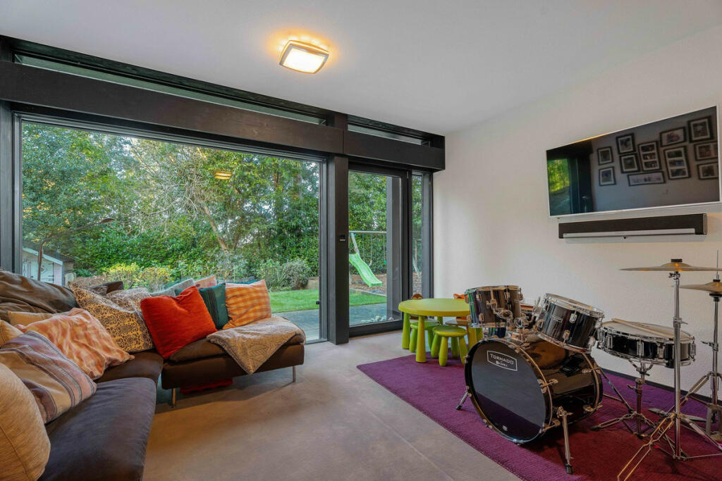 Additional image 34 of Fairway Rise Kenilworth, Warwickshire, CV8 2XN