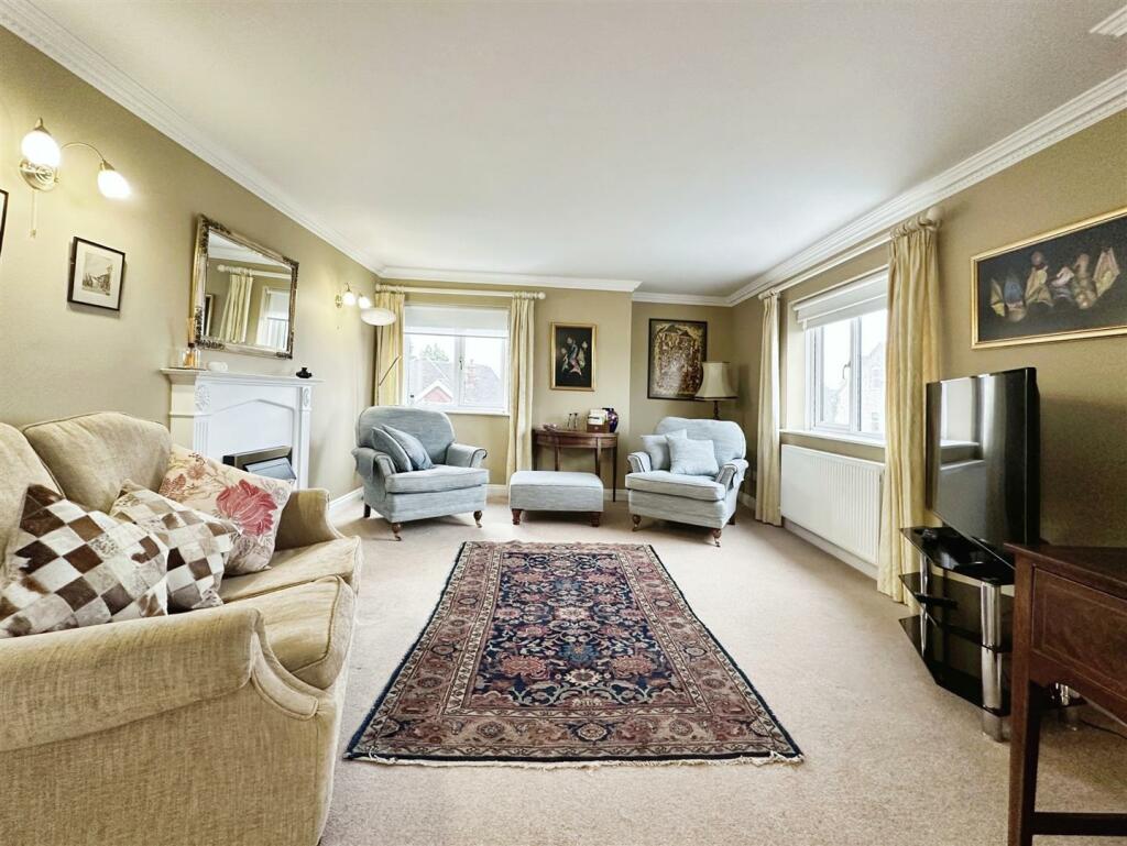 Additional image 21 of Russell Terrace, Leamington Spa