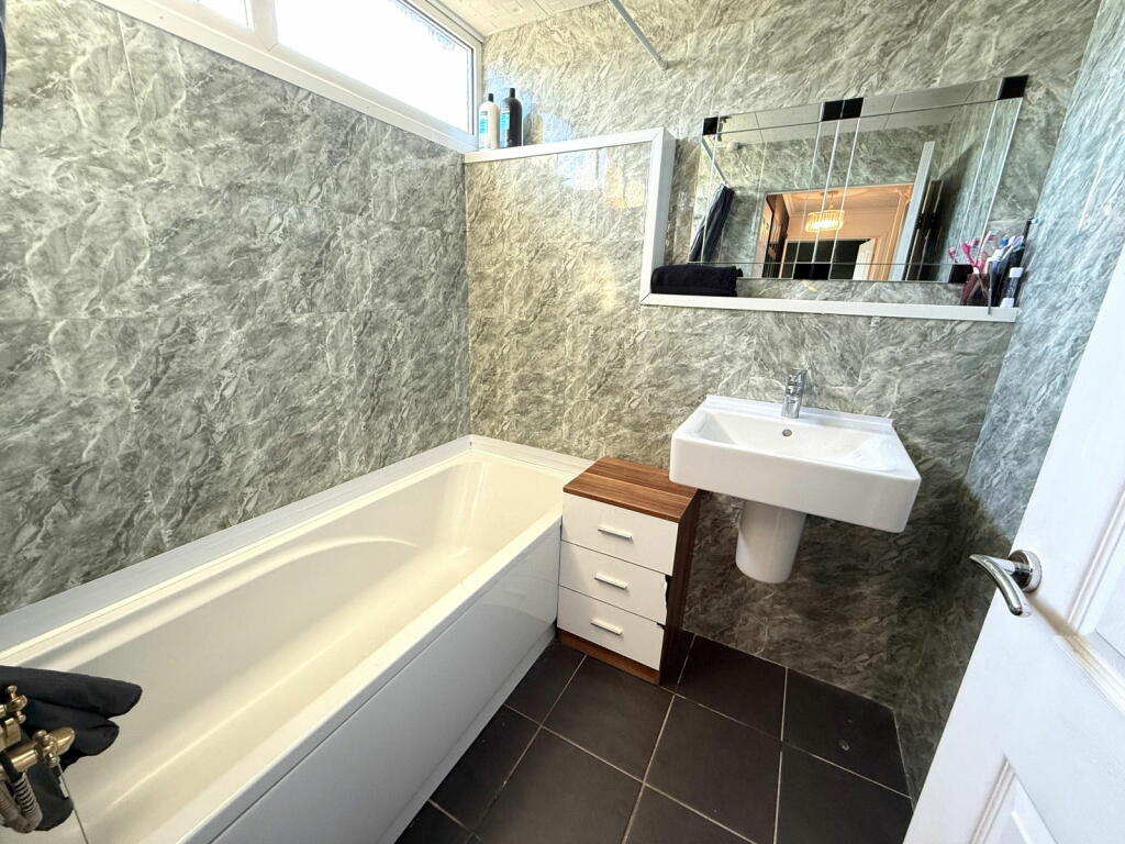 Additional image 17 of Faultlands Close, Nuneaton, CV11 4SL