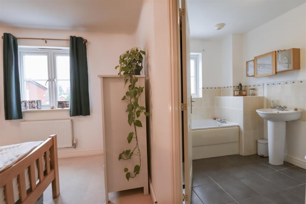 Additional image 29 of Galanos, Long Itchington, Southam