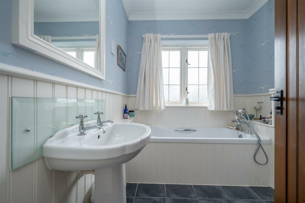 Additional image 12 of Oldborough Drive, Loxley, Warwick