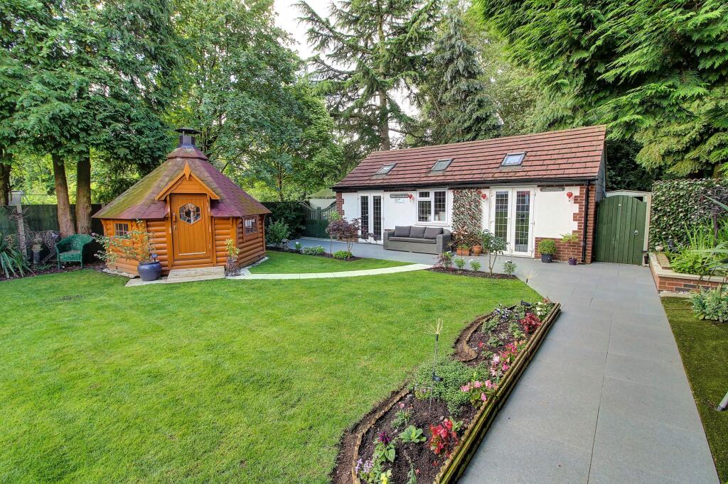 Additional image 40 of Manor Park Road, Nuneaton, CV11