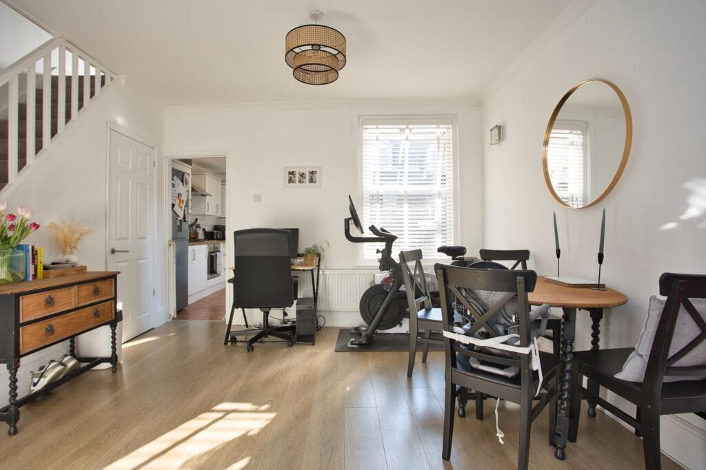 Additional image 13 of Fernbank Crescent, Folkestone, CT19