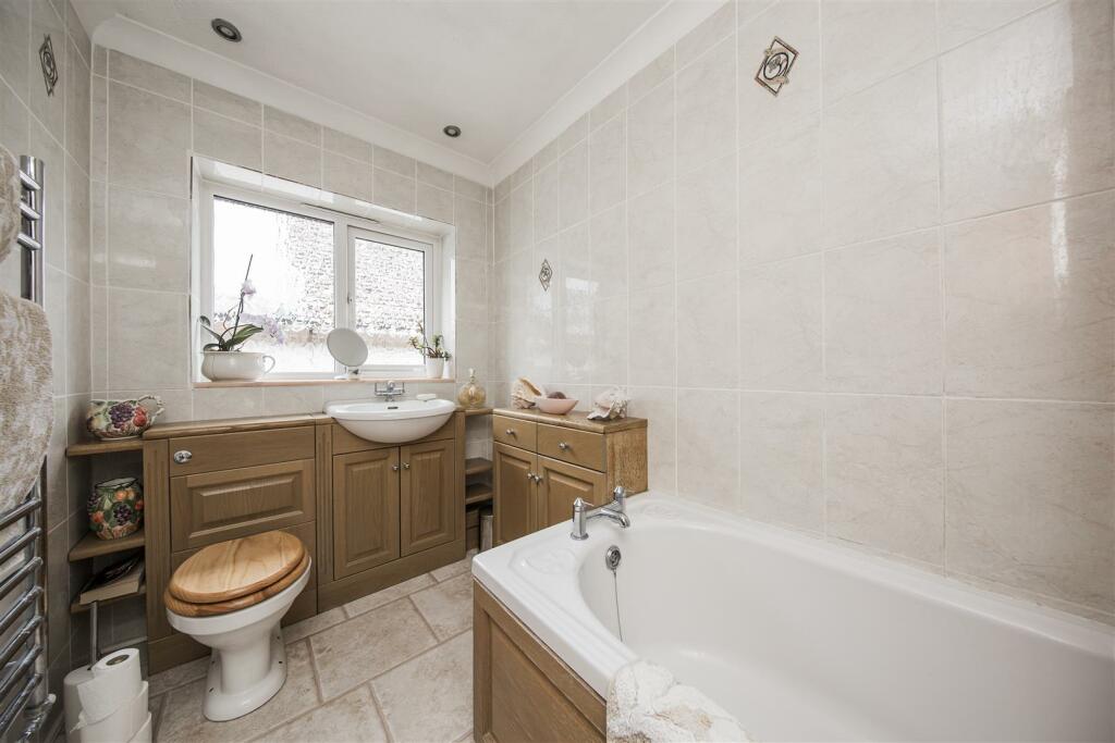 Additional image 19 of Southfleet Avenue, Longfield