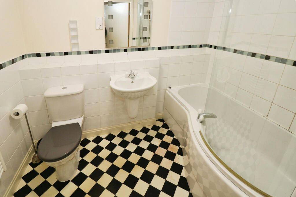 Additional image 7 of Avocet Close, Rugby, CV23