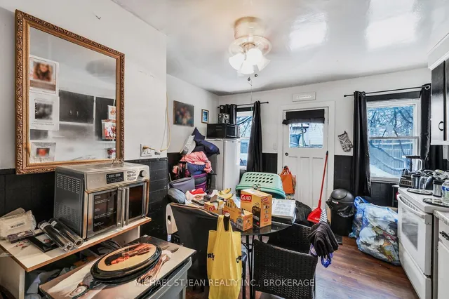 Additional image 13 of 42 Ellis Ave