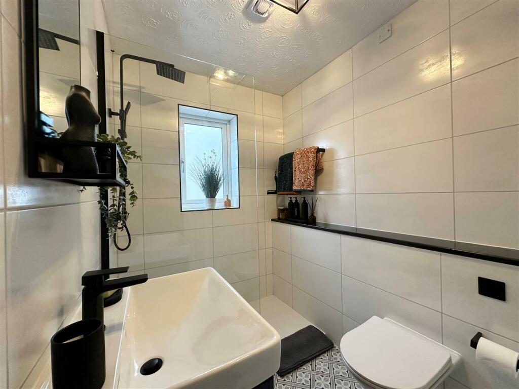 Additional image 29 of Crewe Road, Wistaston, Cheshire