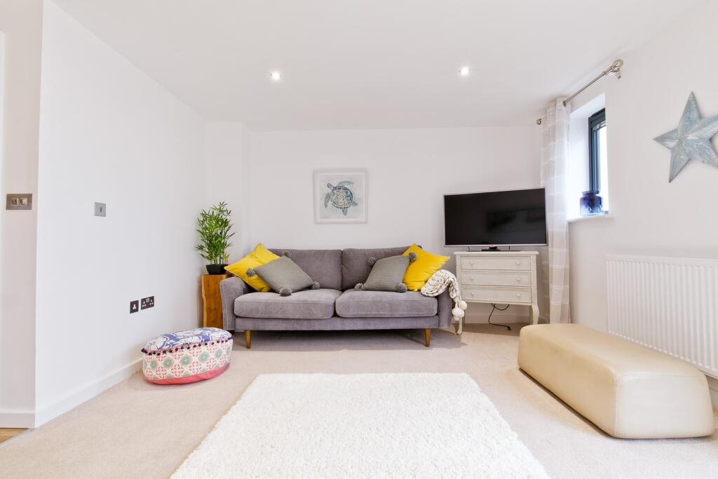 Additional image 3 of Range Road, Hythe, CT21