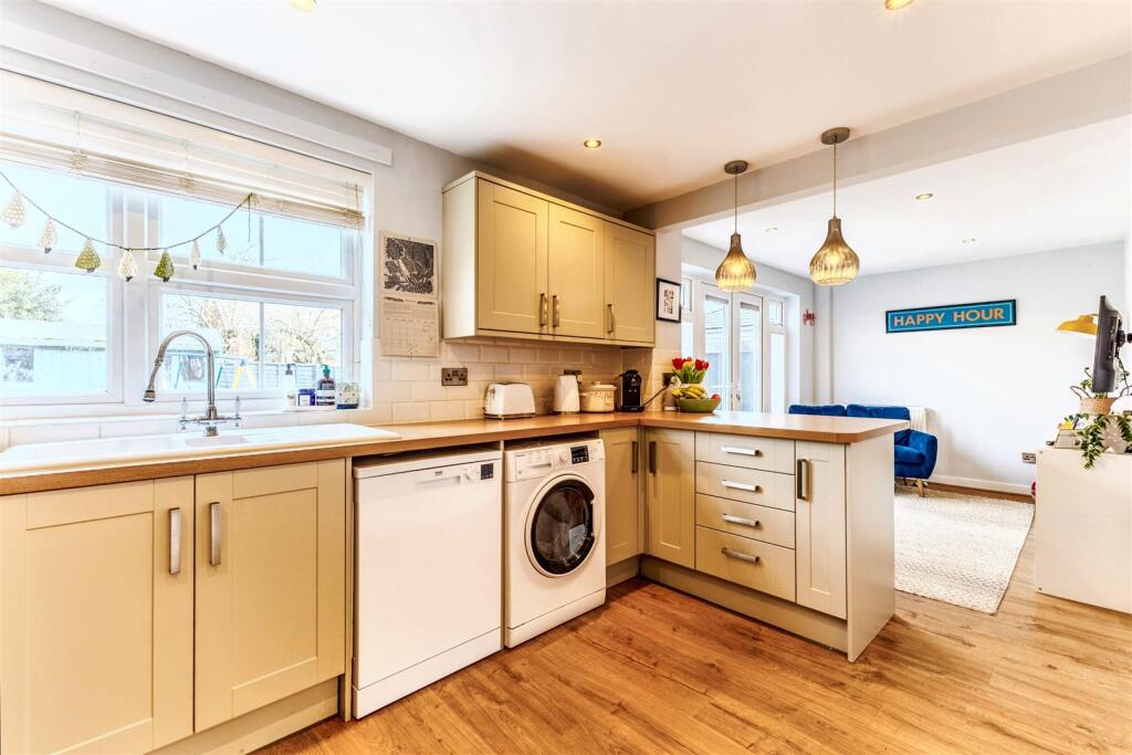 Additional image 7 of Costard Avenue, Shipston-On-Stour