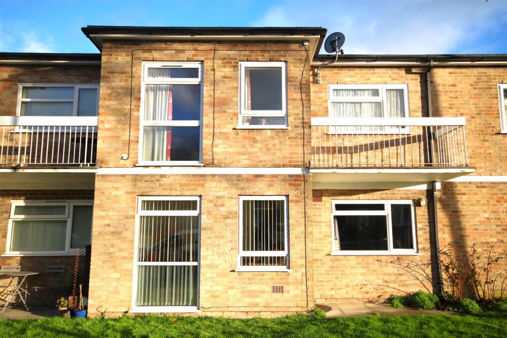 Additional image 26 of Queens Avenue, Canterbury