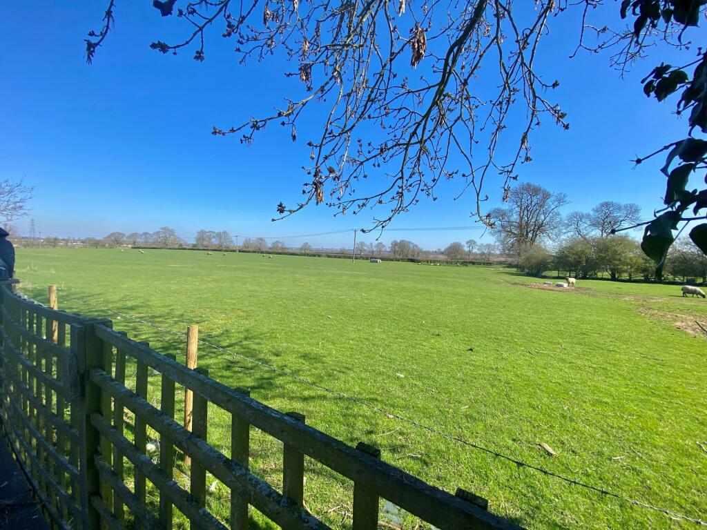 Additional image 35 of Nuneaton Road, Bulkington, CV12