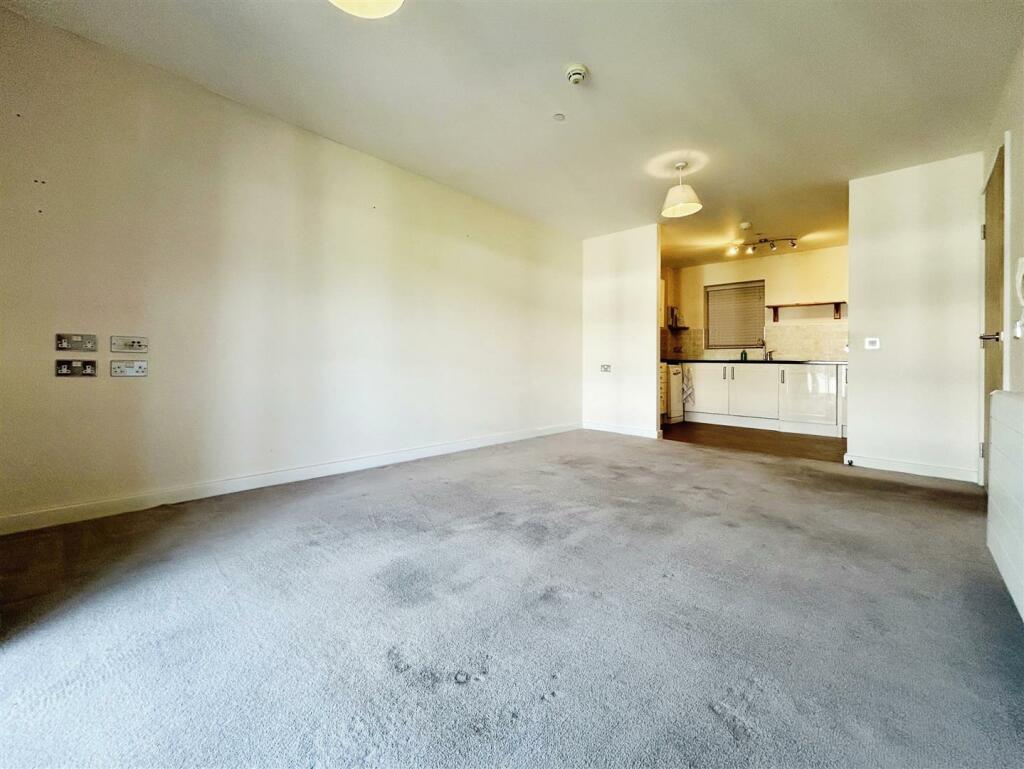 Additional image 7 of Queensway Court, Queensway, Leamington Spa