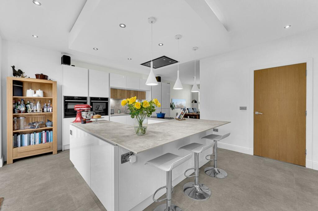 Additional image 9 of Spacious, Modern & Private Hartford Home