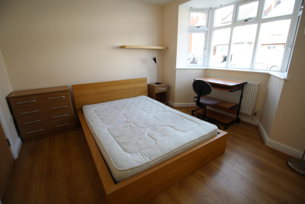Additional image 3 of Flat 1, 10 Llewellyn Road, Leamington Spa