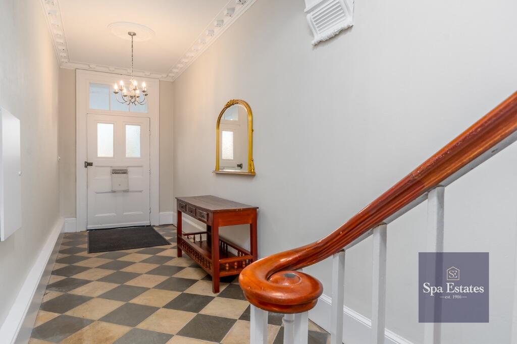 Additional image 10 of Discreet Listing - Over 1000 sq ft with balcony views over Clarendon Square Gardens