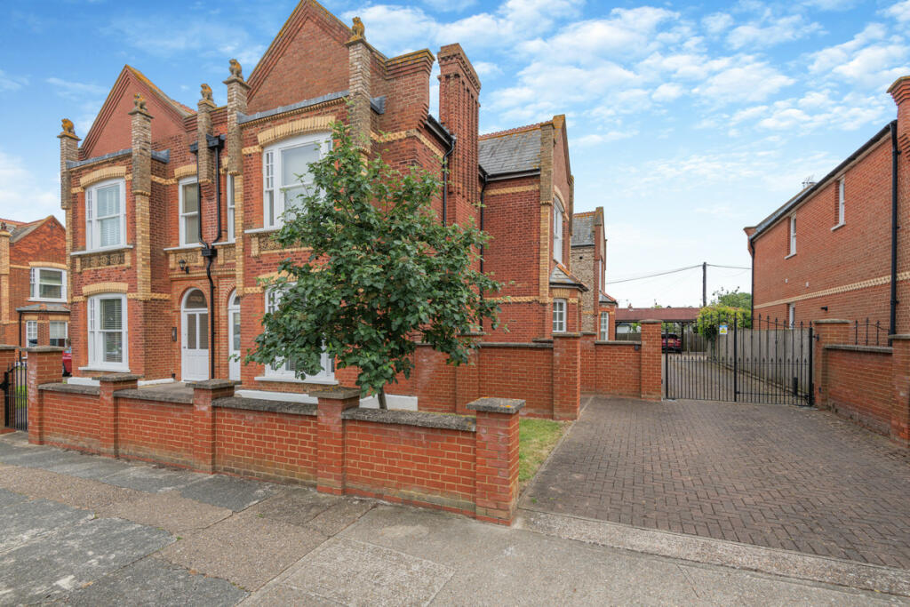 Additional image 27 of Graystone Road, Kent, CT5