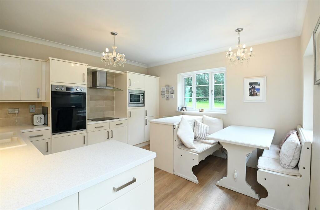 Additional image 5 of Lawnbank House, Wychnor, DE13