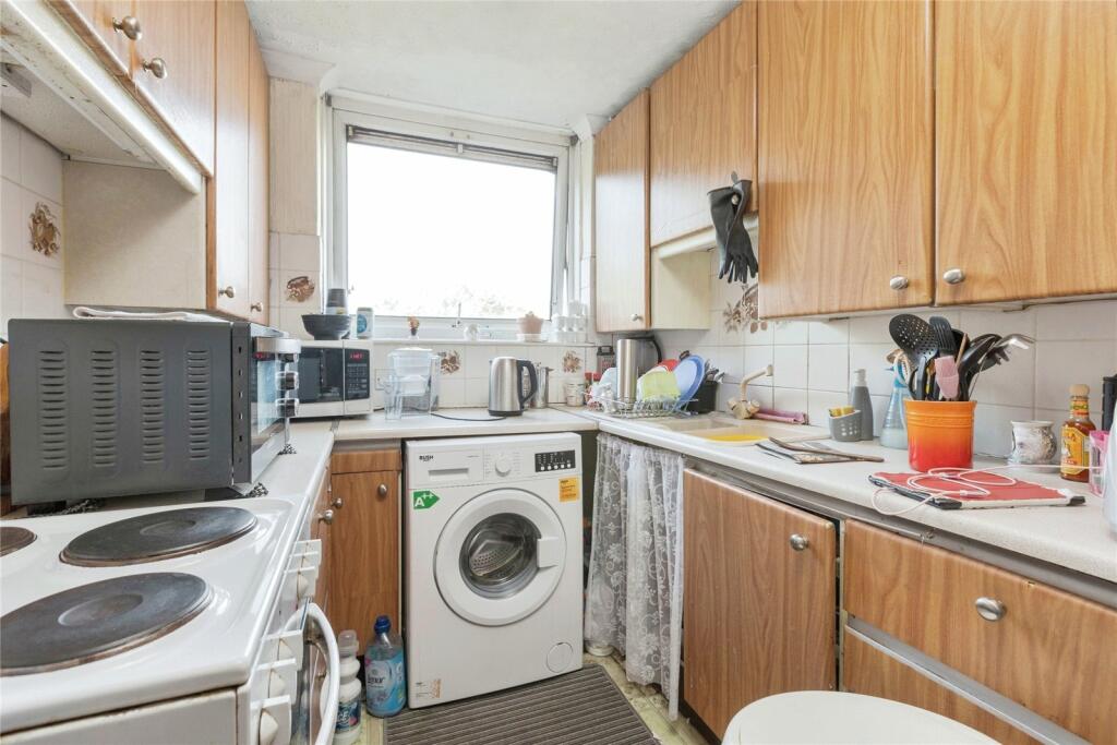 Additional image 4 of Homemead Close, GRAVESEND, Kent, DA12