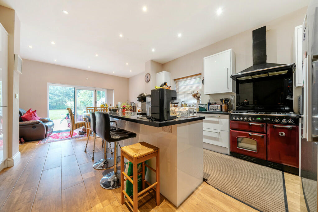 Additional image 21 of Avenue Road, Kent